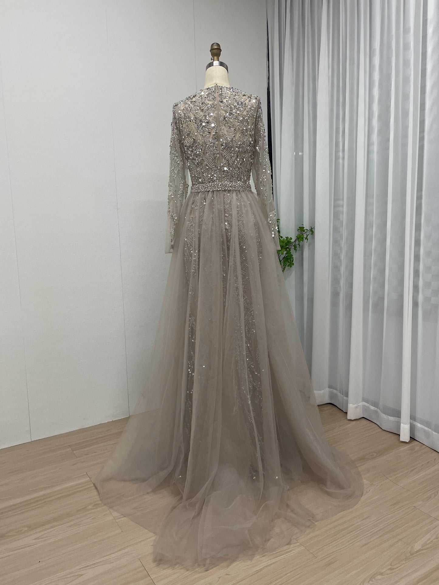 Luxury Handmade Beading Long Sleeve Wedding Party Evening Dress With Overskirt MB40214