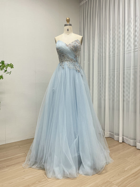Luxury Sleeveless Sweetheart NecklineTulle a Line Gown With Dazzling Colorful Beads Suitable for Prom Long Dress MB40311