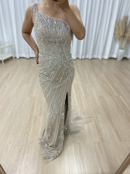 Luxury Beaded Tassel Sexy High Slit Evening Gown Suitable for Banquet MB40330