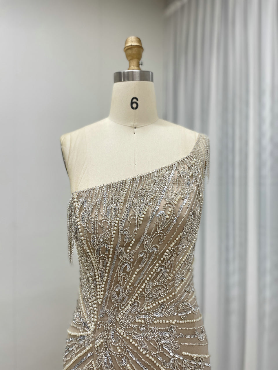 Luxury Beaded Tassel Sexy High Slit Evening Gown Suitable for Banquet MB40330