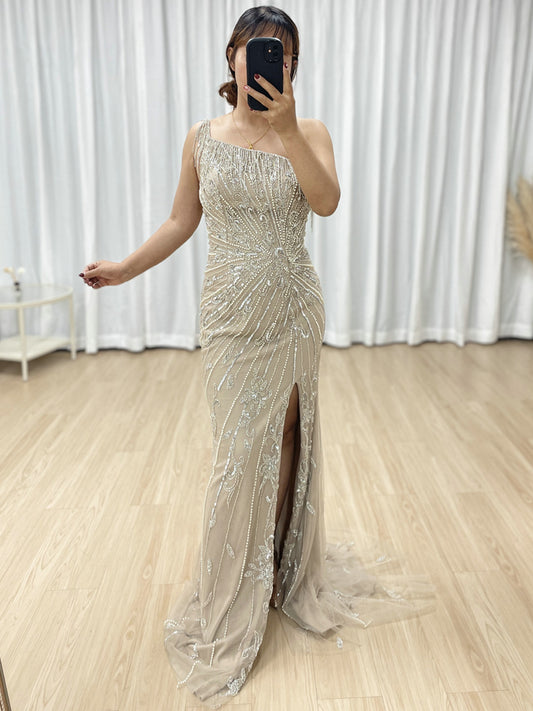 Luxury Beaded Tassel Sexy High Slit Evening Gown Suitable for Banquet MB40330