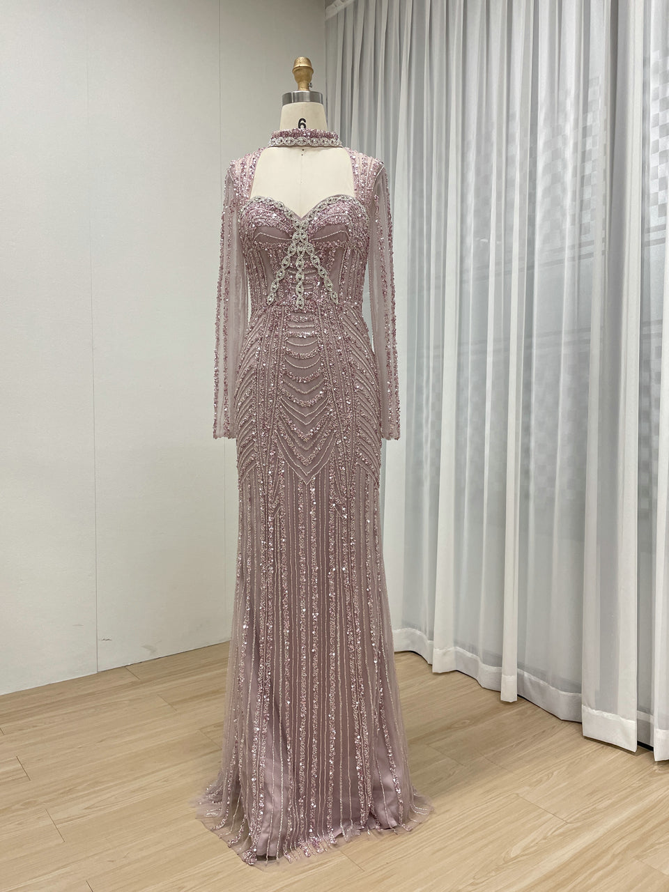 Gorgeous Dubai Couture Evening Gown Sexy Slit Embellished With Exquisite Embroidery Beaded MB40331