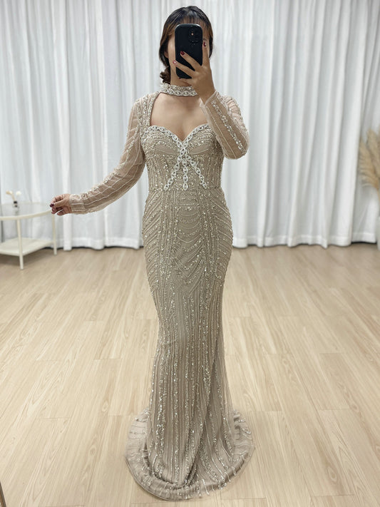 Gorgeous Dubai Couture Evening Gown Sexy Slit Embellished With Exquisite Embroidery Beaded MB40331