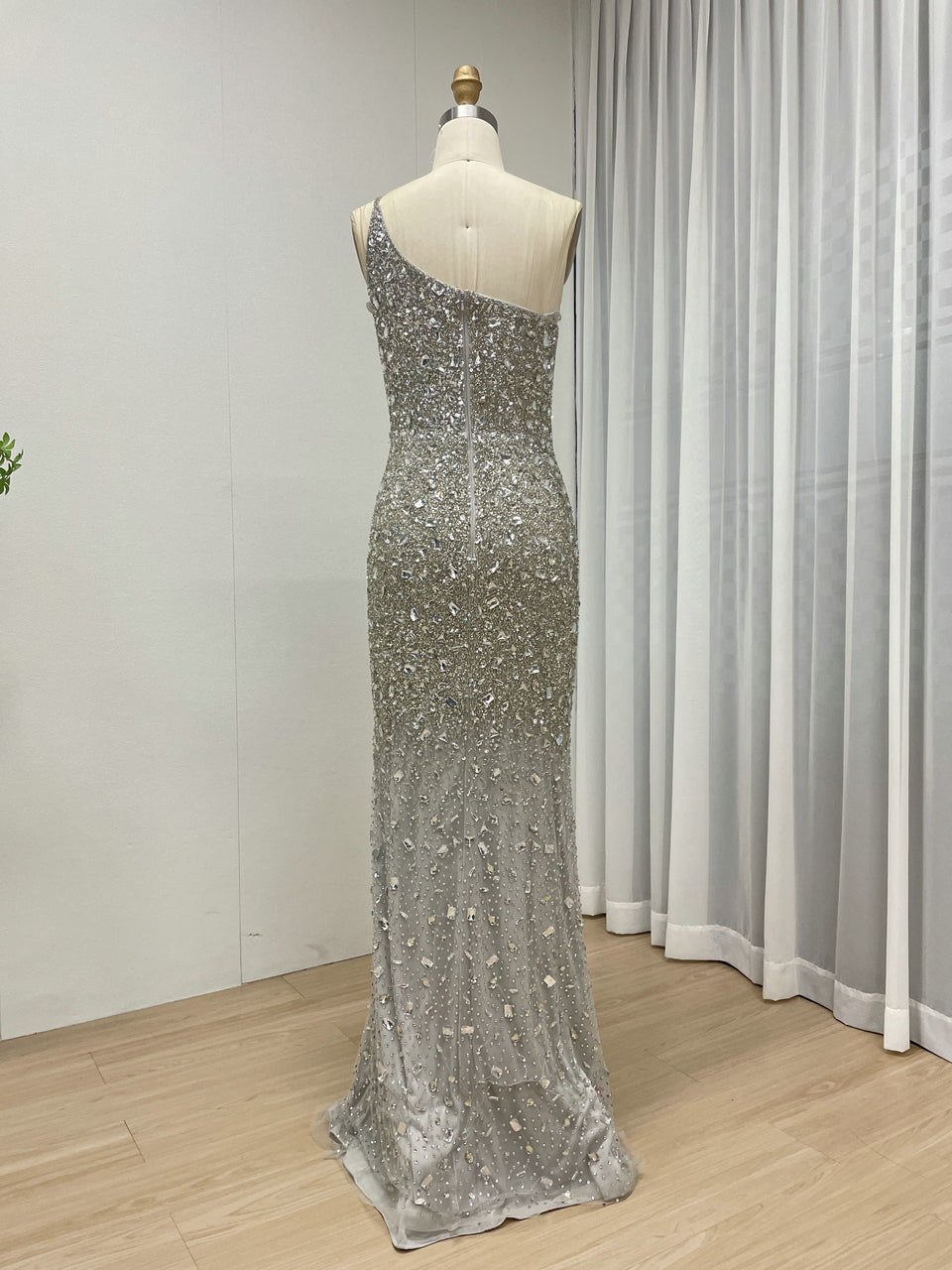 Sexy Silver One Shoulder Mermaid Evening Dresses High Slit Evening Gowns Party MB40381B