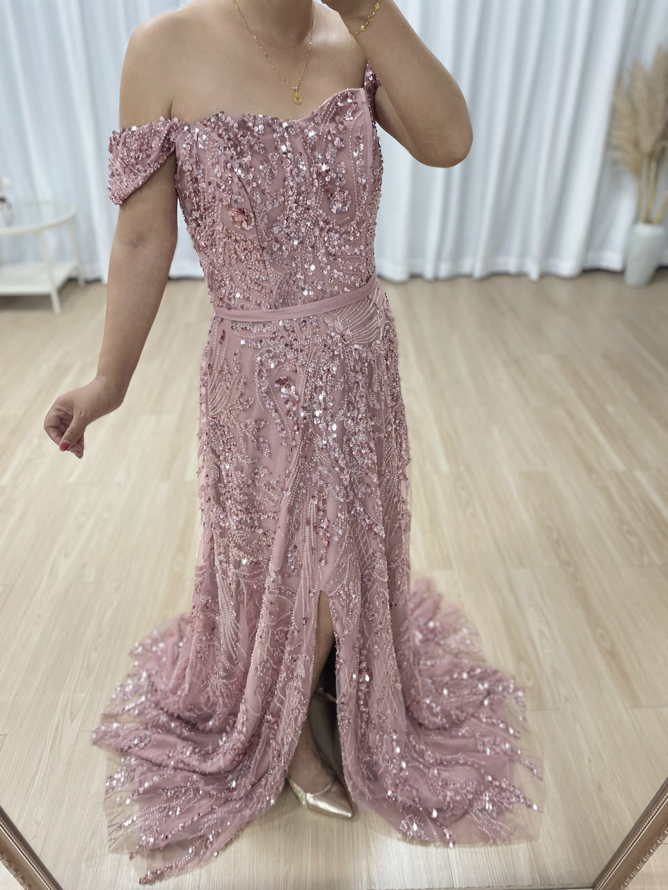 Gorgeous Pink Off Shoulder A Line Dress Handmade Beading Wedding Party Gown MB40383