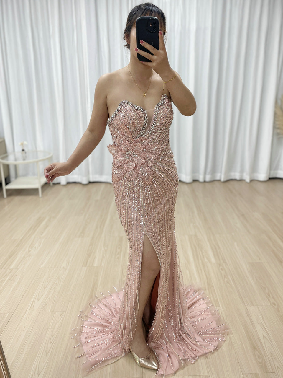 Exquisite Pink Off-Shoulder Sequined Dress with Flower for Party Event MB40405
