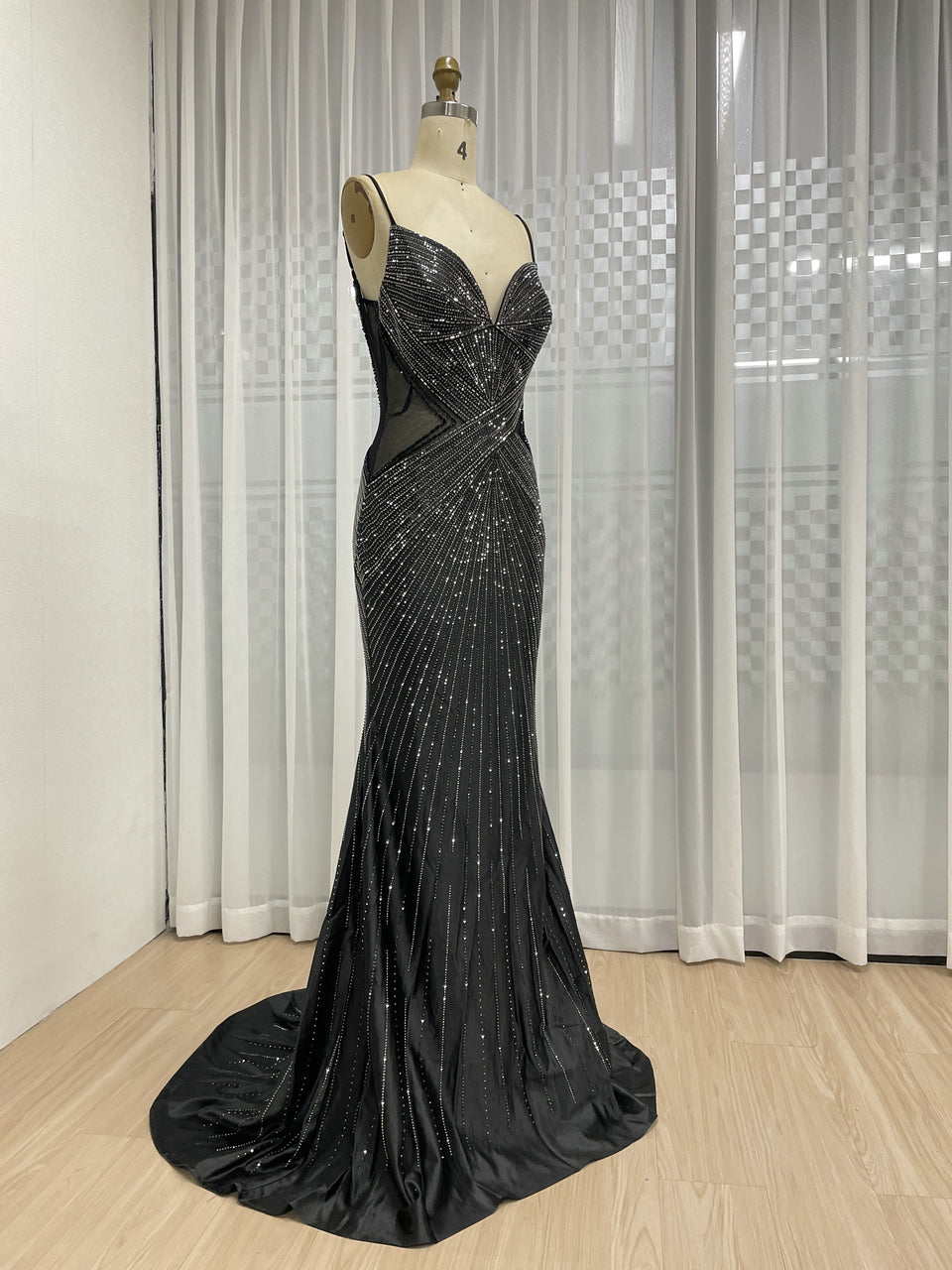 Sexy Spaghetti Strap V Neck Sheer Waist Mermaid Prom Evening Gown for Formal MB40428
