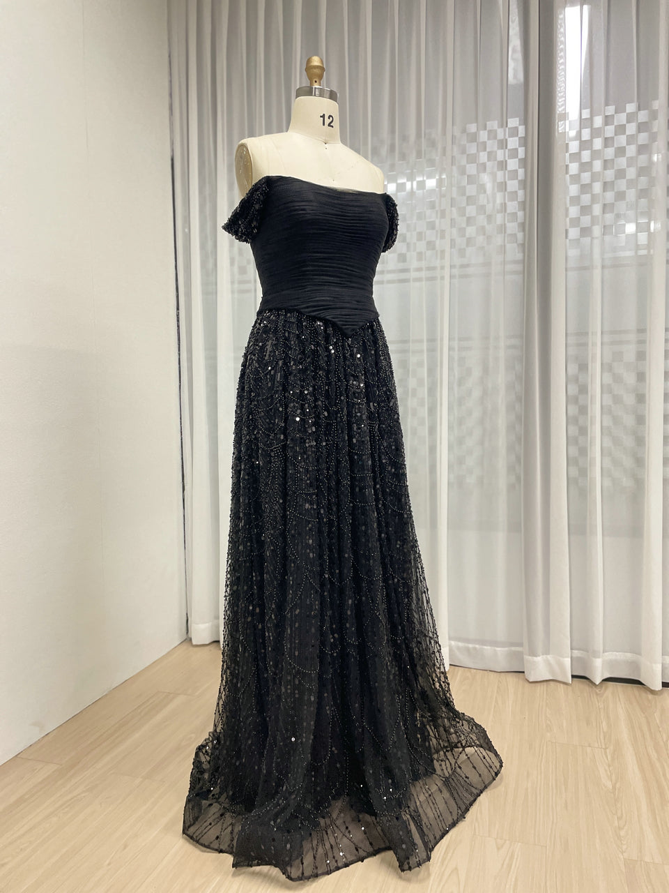 Elegant Off the Shoulder a Line Prom Evening Gown With Handmade Beading MB40432