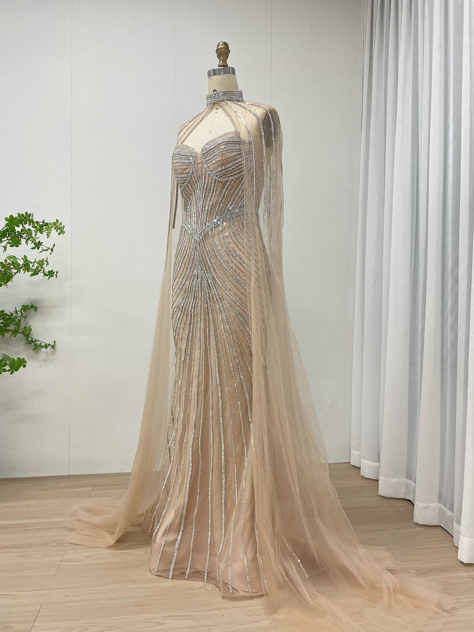 Luxurious Exquisite Beaded Crystal Prom Evening Gown With Elegant Cap Sleeve for Formal Occasion MB40435