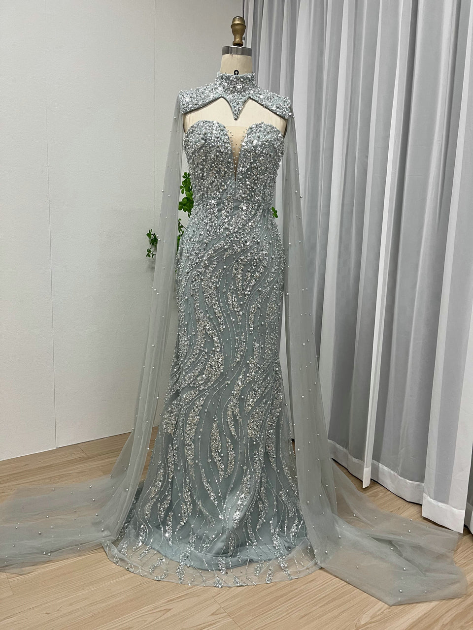 Luxury Green Sparkle Formal Dress Mermaid With Beaded Cape MY30036