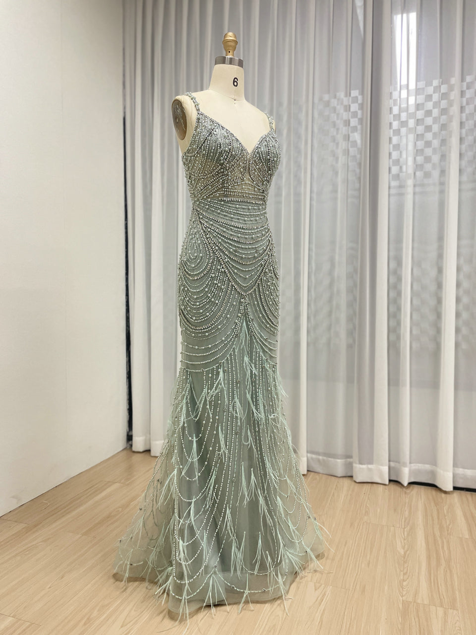 Lavender Spaghetti Strap V-Neck Beaded Mermaid Evening Gown Feather Hem Luxury Pearl Embellished Formal Prom Dress Women MY30128-2
