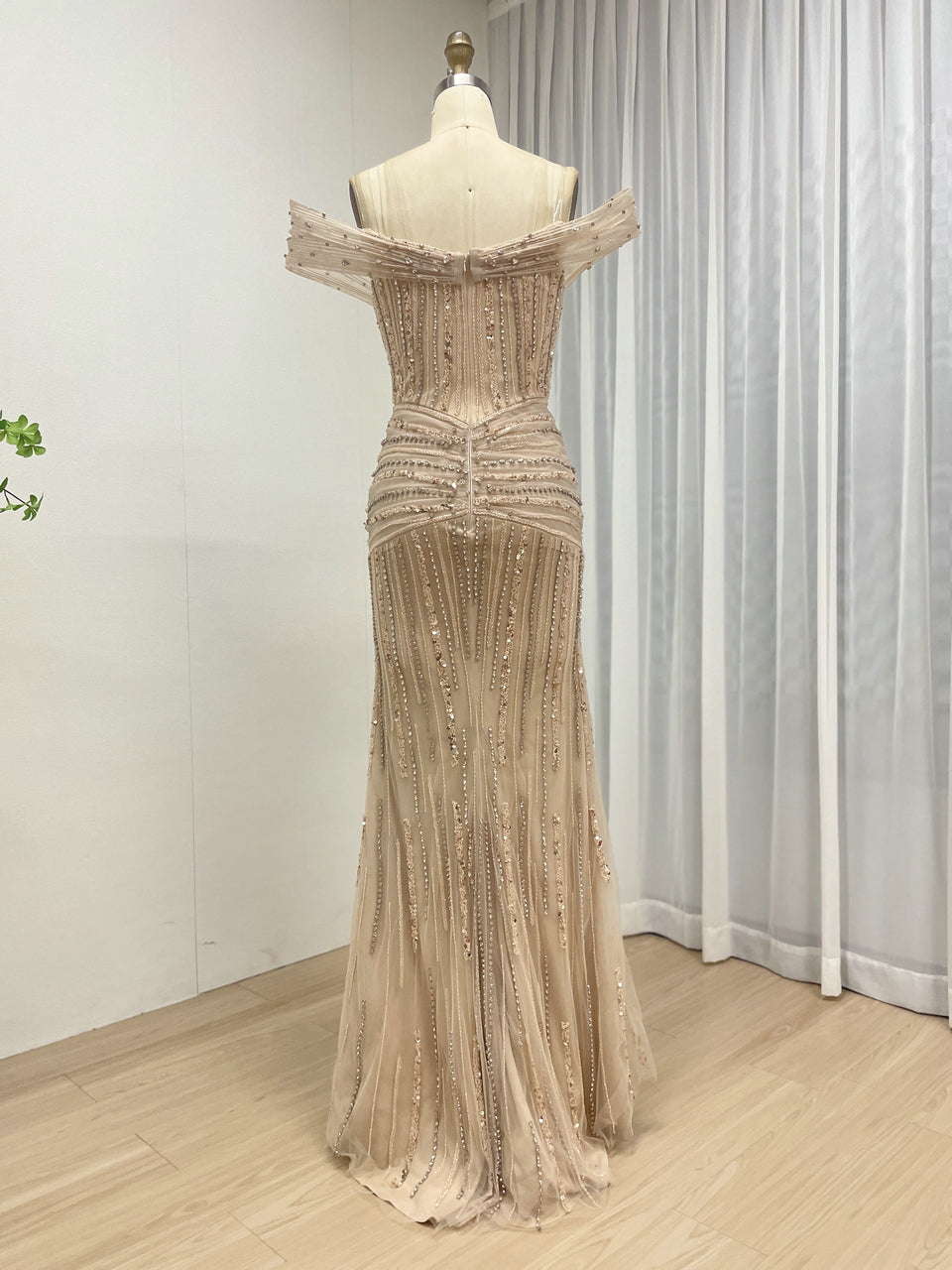 Champagne Off-Shoulder Beaded Mermaid Evening Dress Elegant Red Tulle Formal Gown MY30158