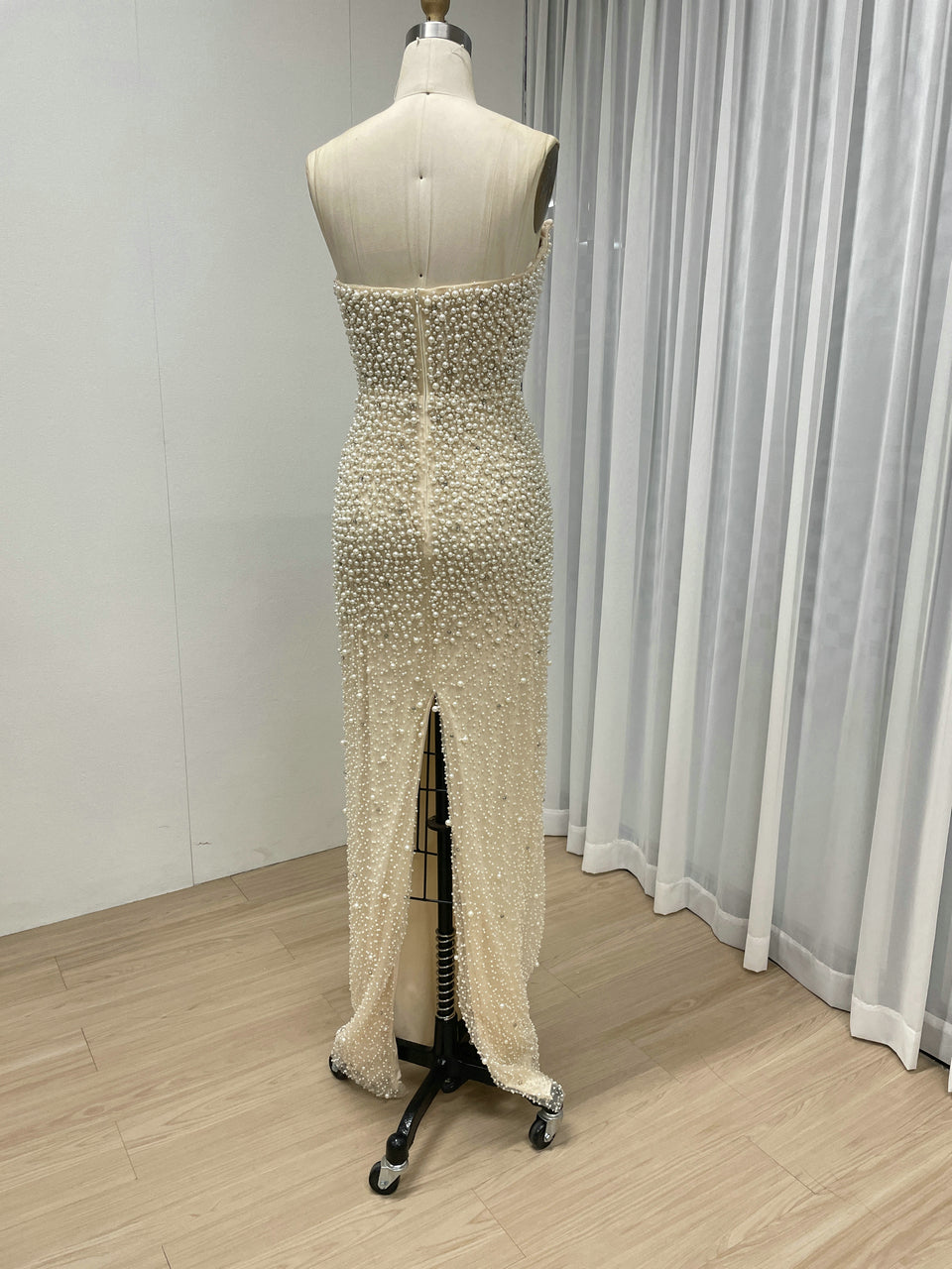 Luxury Pearl Beaded Strapless Wedding Gown with 3D Rose Sleeves Satin Overskirt MY30178