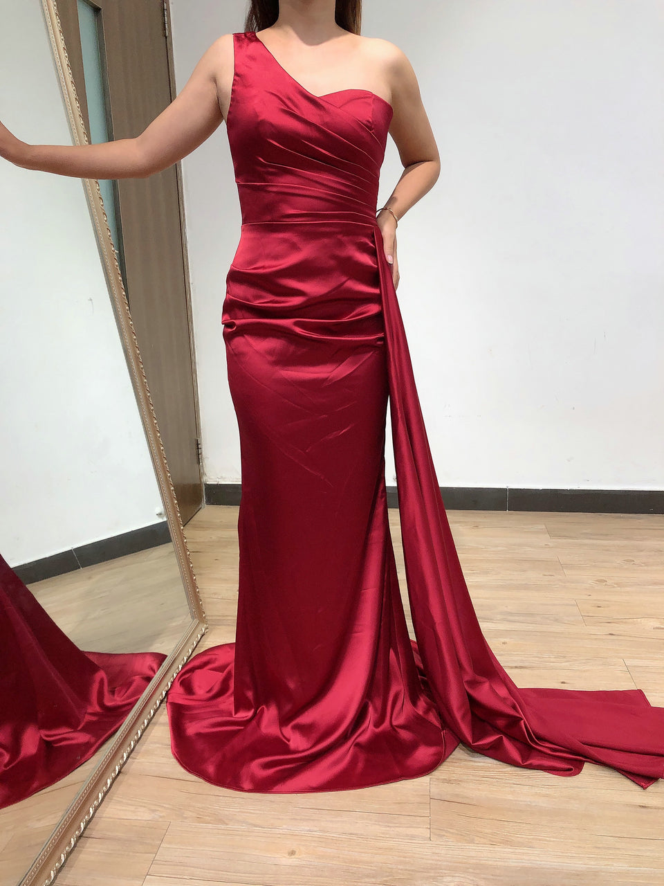 One Shoulder Side Skirt Strapless Red Bridesmaid Dress SNA012