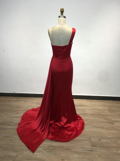 One Shoulder Side Skirt Strapless Red Bridesmaid Dress SNA012